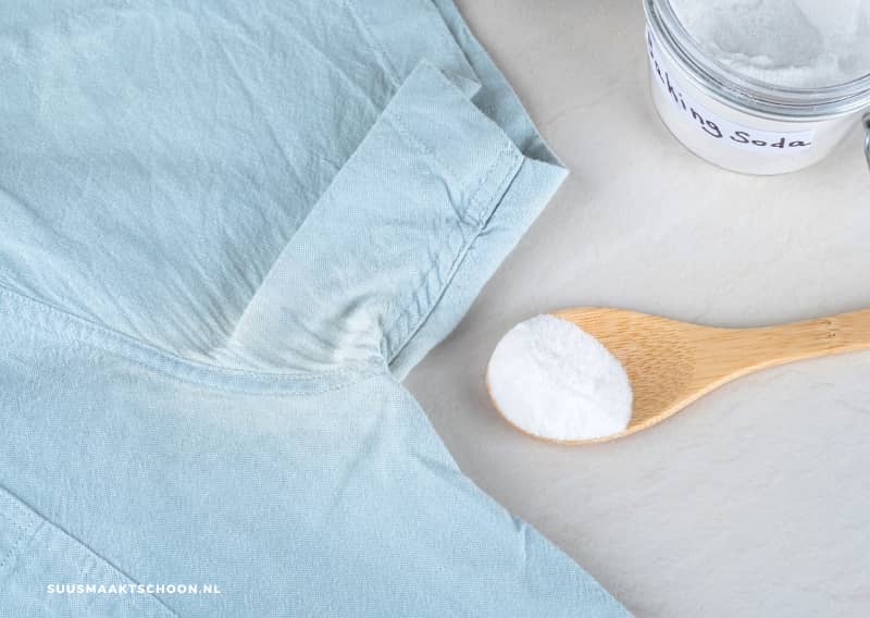 zweetlucht uit kleding met baking soda