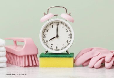 Schoonmaakspullen met een klok: in 1 minuut schoonmaken